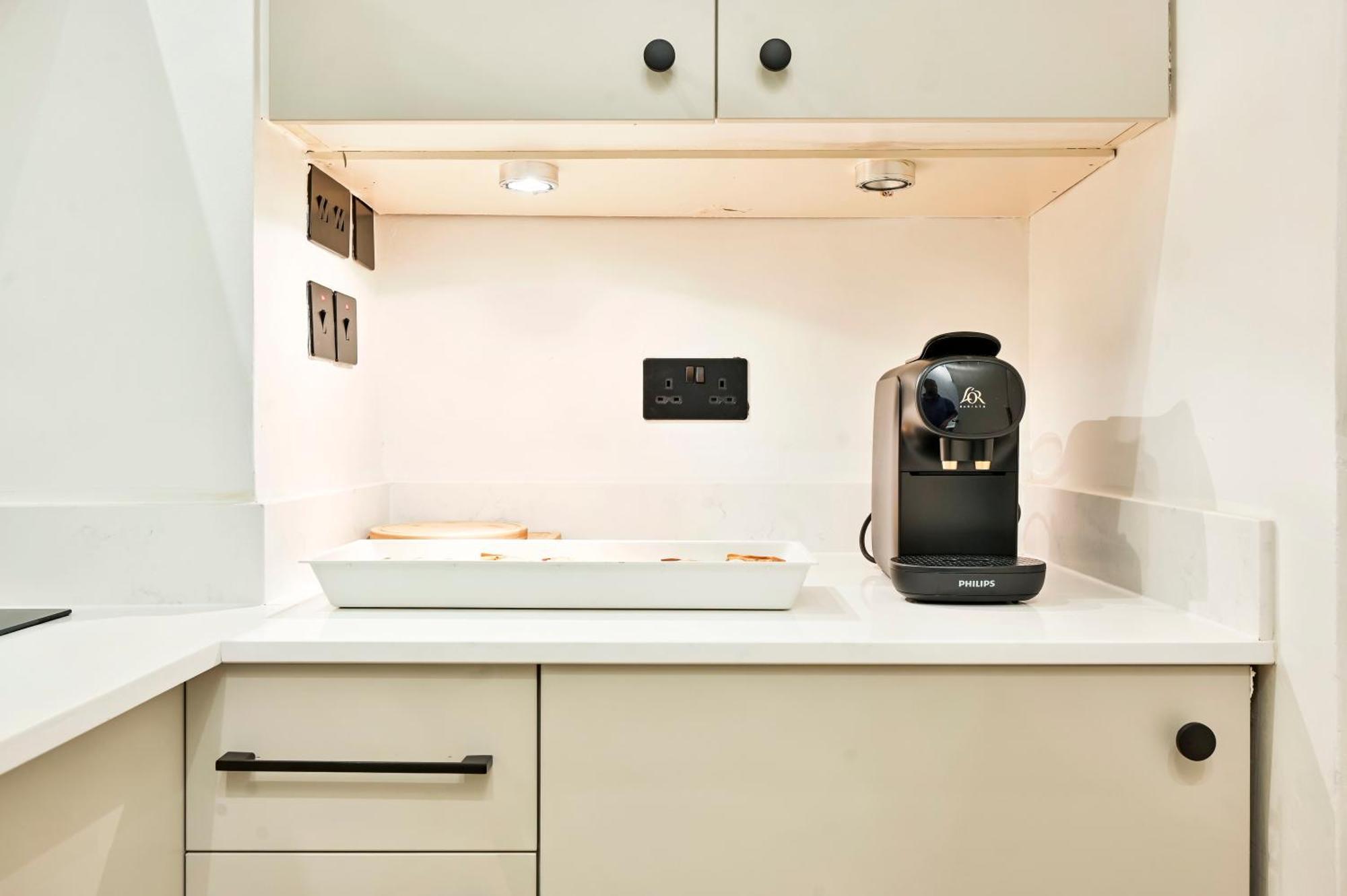 Amazing 3 Bed Apartment Great Portland Street ロンドン エクステリア 写真