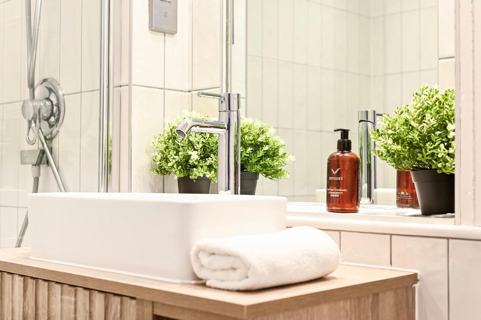 Amazing 3 Bed Apartment Great Portland Street ロンドン エクステリア 写真